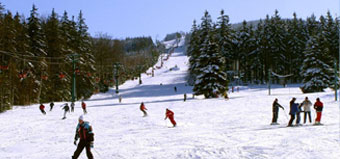 lyžování v okolí - skiareál Ramzová