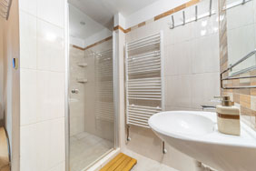 Chalupa Jeseníky Jindřichov - SAUNA - sprchový kout, WC